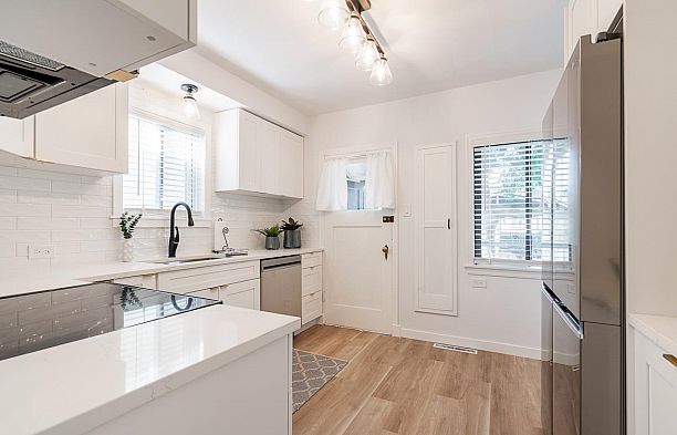 2933 W 42nd Avenue Kerrisdale