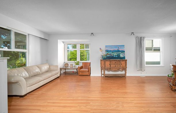 1623 W 66 Avenue S.W. Marine