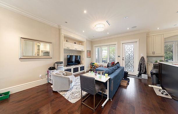 3149 W 28th Avenue MacKenzie Heights