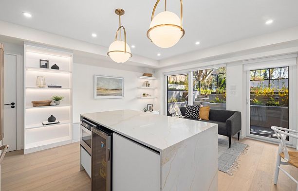 681 W 18th Avenue Cambie