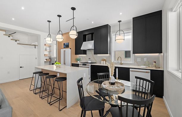 679 W 18th Avenue Cambie