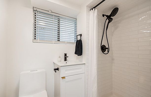 2933 W 42nd Avenue Kerrisdale