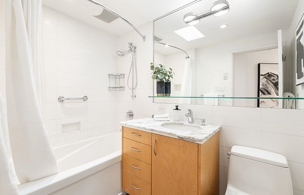 320 2890 Point Grey Road Kitsilano