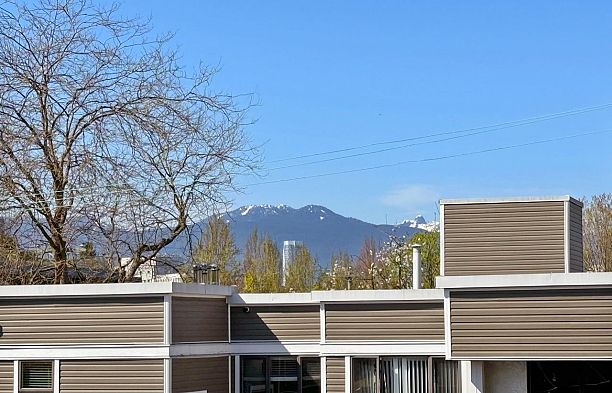 679 W 18th Avenue Cambie