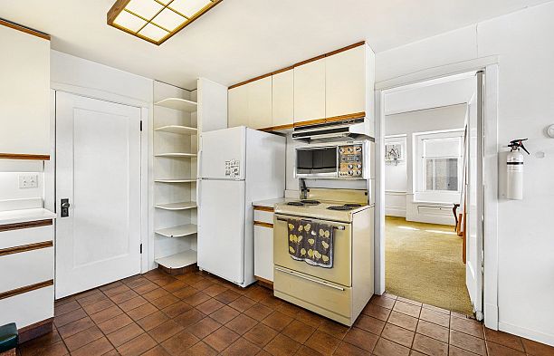 2039 Creelman Avenue Kitsilano