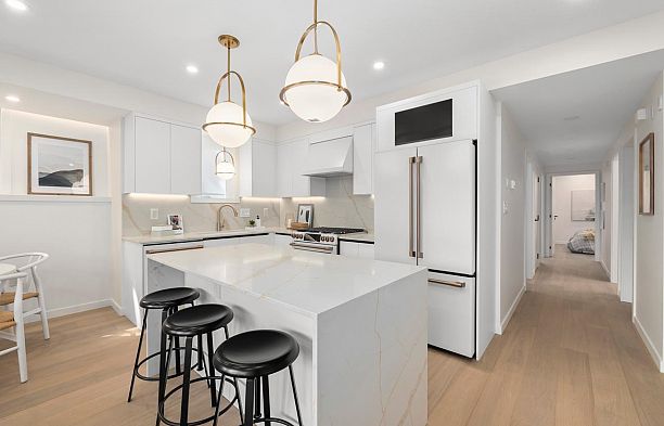 681 W 18th Avenue Cambie
