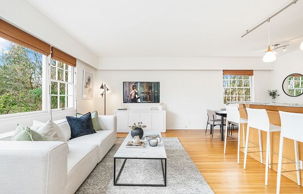 320 2890 Point Grey Road Kitsilano