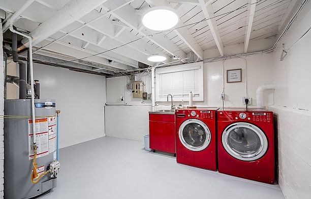 2933 W 42nd Avenue Kerrisdale