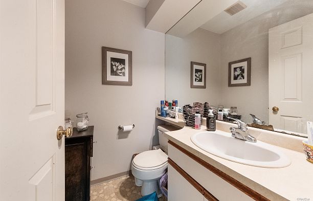 1215 W 67th Avenue Marpole