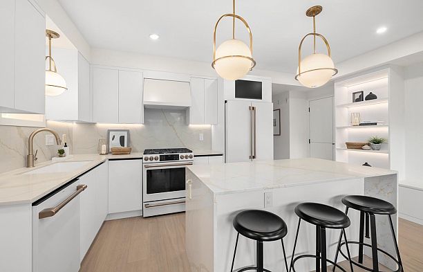 681 W 18th Avenue Cambie