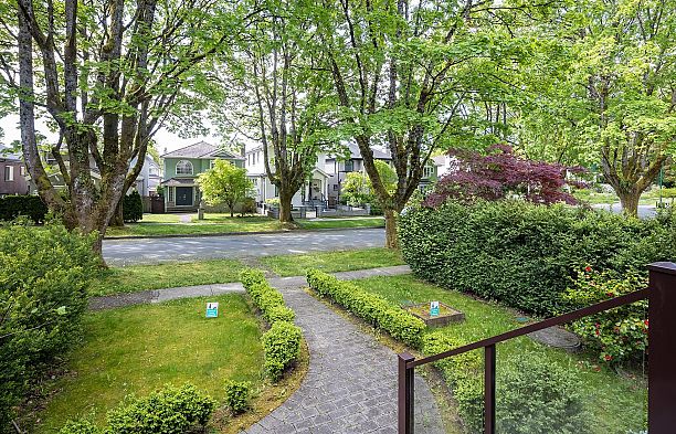 3149 W 28th Avenue MacKenzie Heights