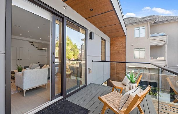 679 W 18th Avenue Cambie
