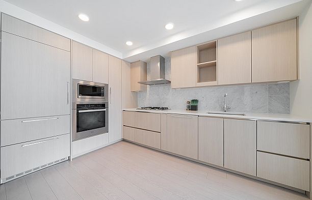 1206 433 SW Marine Drive Marpole