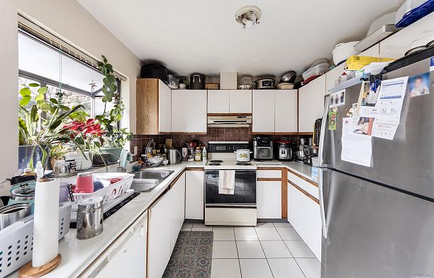 1215 W 67th Avenue Marpole
