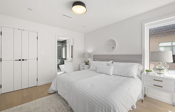679 W 18th Avenue Cambie