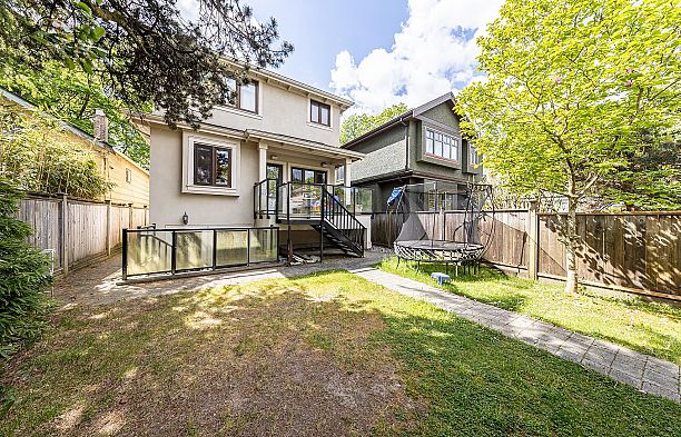3149 W 28th Avenue MacKenzie Heights