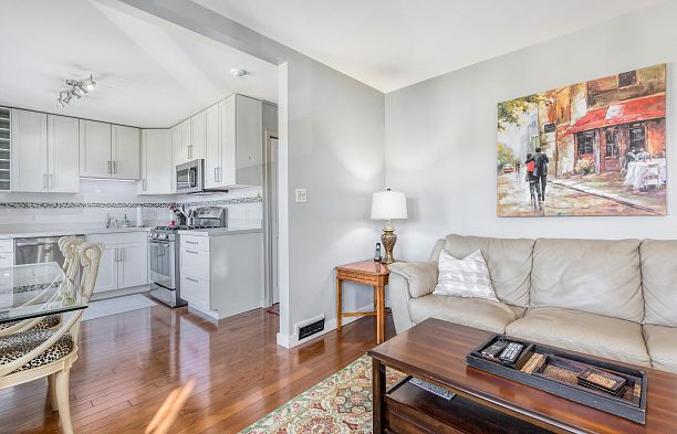 2814 W 3rd Avenue Kitsilano