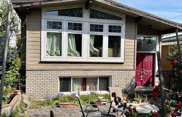 3635 W 18th Avenue Dunbar