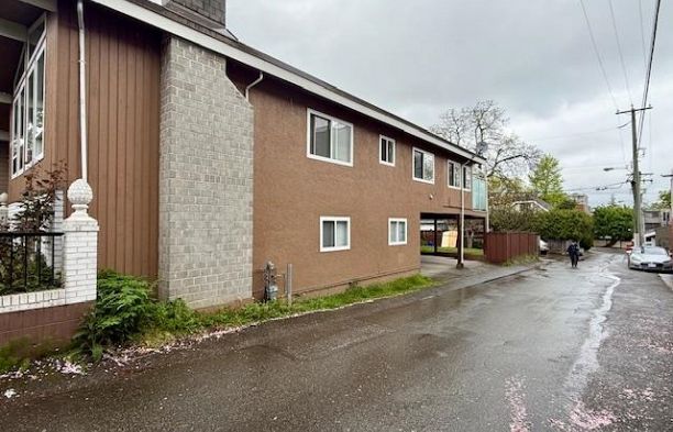 3621 W 18th Avenue Dunbar