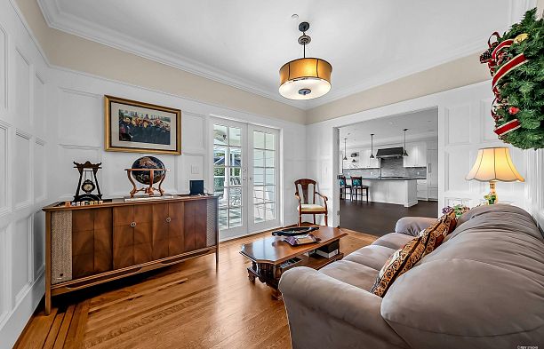 6249 Mccleery Street Kerrisdale