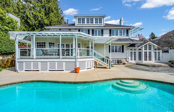 6249 Mccleery Street Kerrisdale