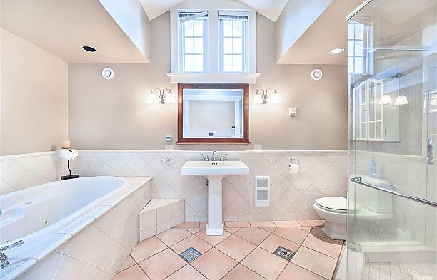 7708 Heather Street Marpole