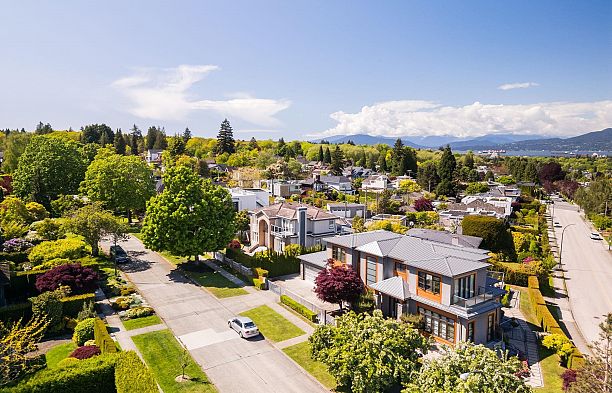2912 W 27th Avenue MacKenzie Heights