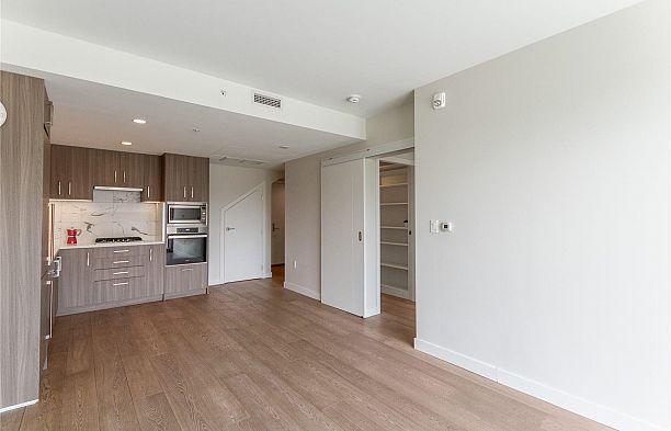 403 528 W King Edward Avenue Cambie