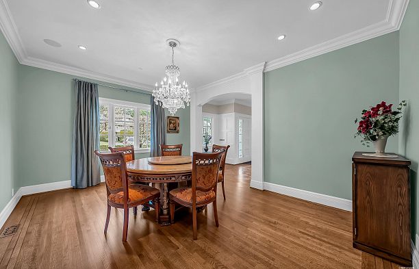 6249 Mccleery Street Kerrisdale
