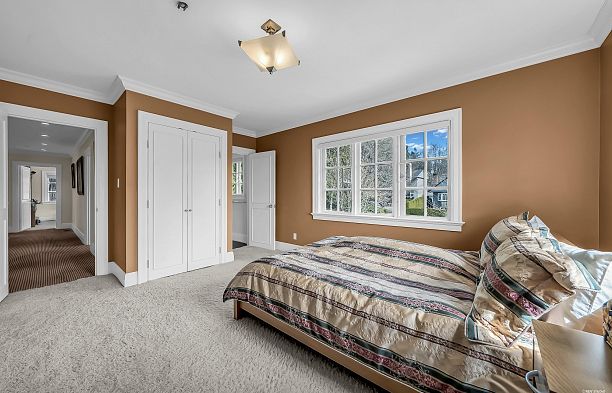 6249 Mccleery Street Kerrisdale
