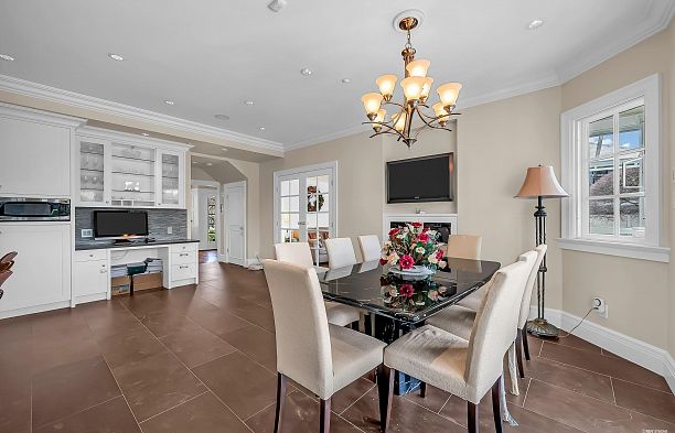 6249 Mccleery Street Kerrisdale