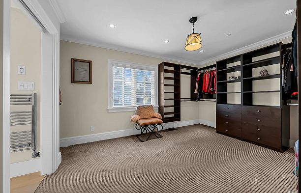 6249 Mccleery Street Kerrisdale