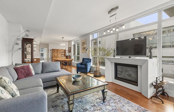 302 6080 Iona Drive University VW