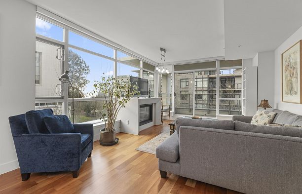 302 6080 Iona Drive University VW