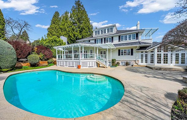 6249 Mccleery Street Kerrisdale
