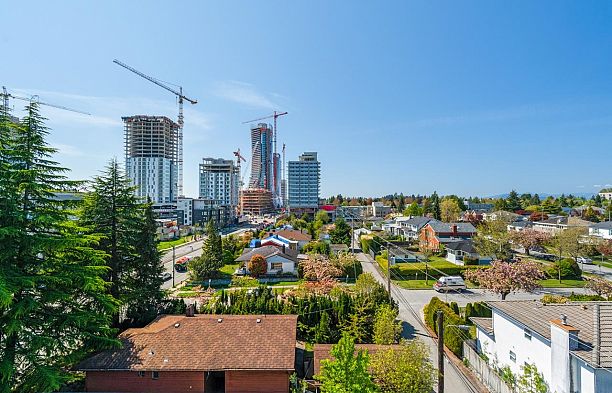603 5693 Elizabeth Street Cambie