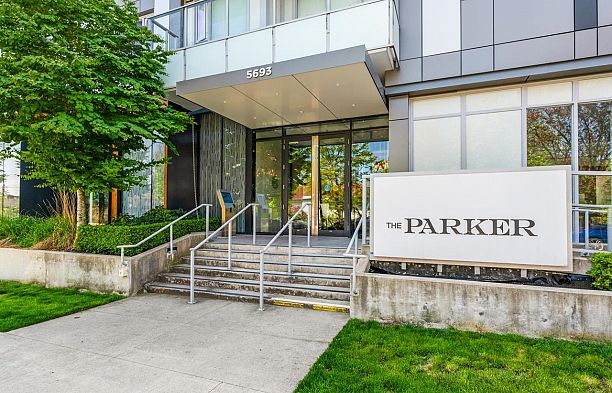 603 5693 Elizabeth Street Cambie
