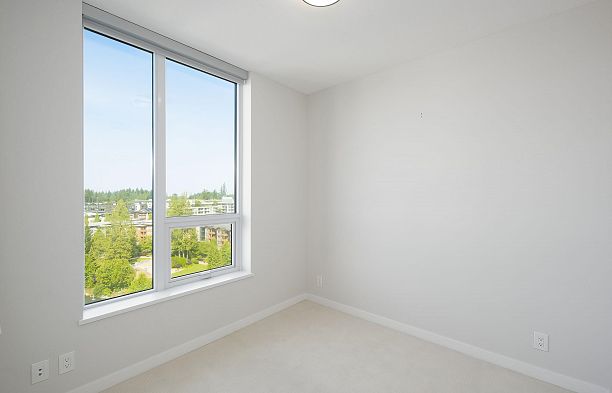 1302 3487 Binning Road University VW