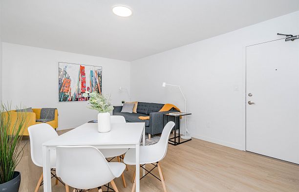102 8690 Montcalm Street Marpole
