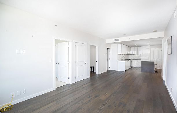 1302 3487 Binning Road University VW