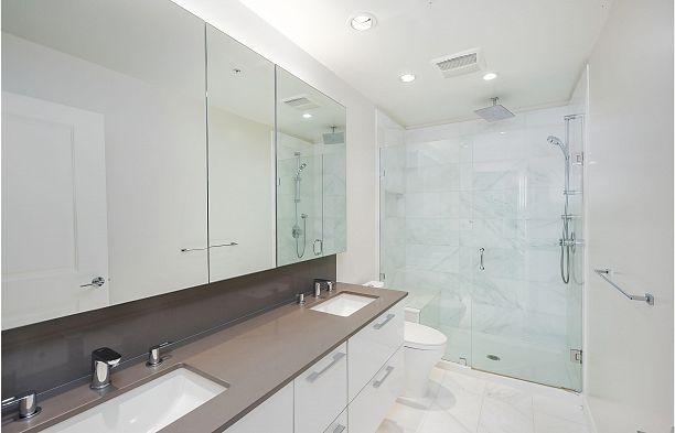 1302 3487 Binning Road University VW