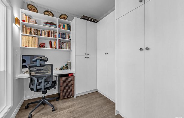 311 2175 Salal Drive Kitsilano