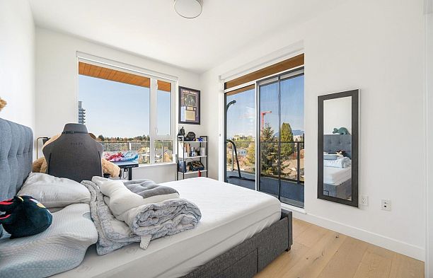 603 5693 Elizabeth Street Cambie