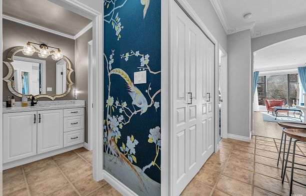 311 2175 Salal Drive Kitsilano