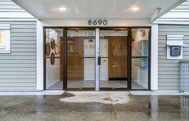 102 8690 Montcalm Street Marpole