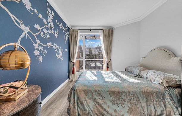 311 2175 Salal Drive Kitsilano