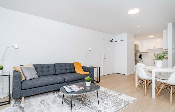 102 8690 Montcalm Street Marpole
