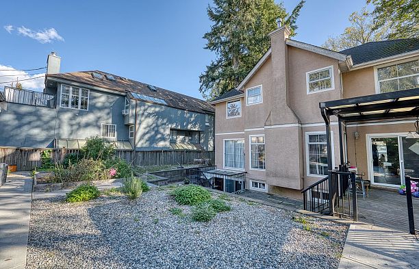 3657 W 29th Avenue Dunbar