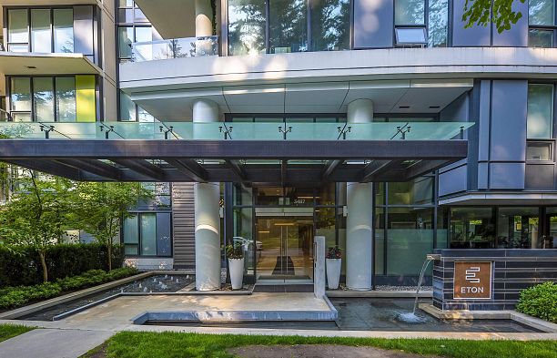 1302 3487 Binning Road University VW