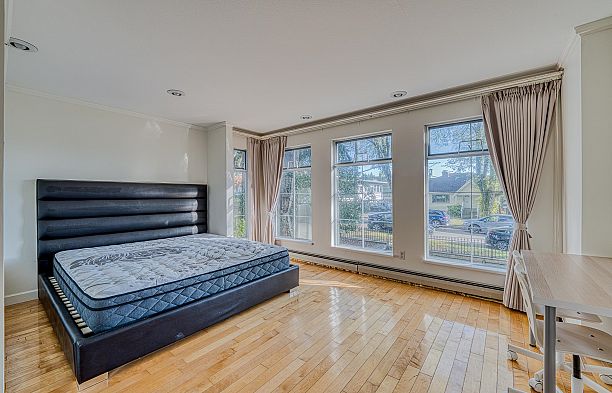 3657 W 29th Avenue Dunbar